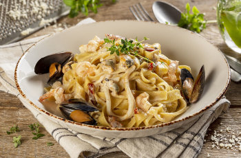 Паста (на выбор) с морепродуктами